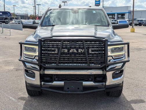2020 RAM 2500 Laramie Crew Cab 4x4 6'4' Box