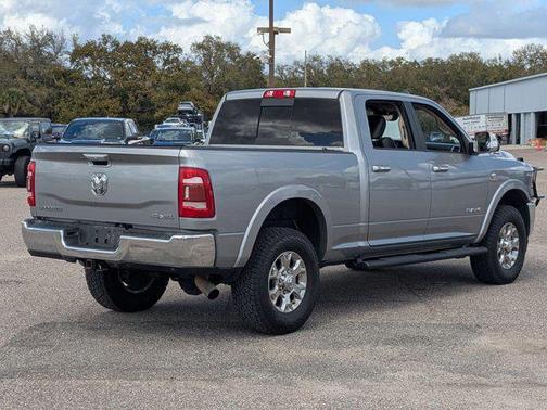 2020 RAM 2500 Laramie Crew Cab 4x4 6'4' Box