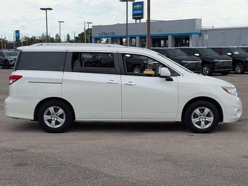 Pearl White 2017 Nissan Quest SV