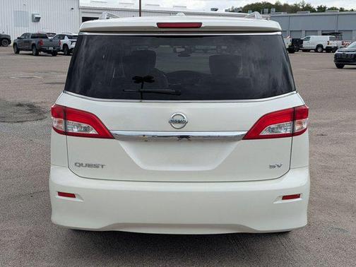 Pearl White 2017 Nissan Quest SV