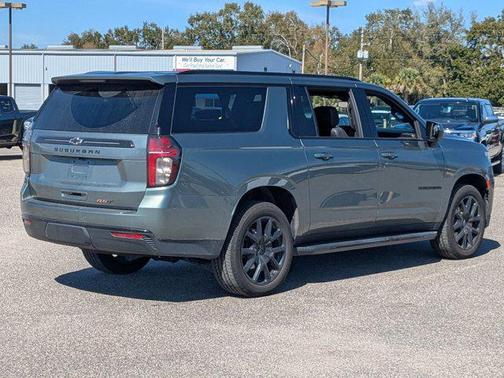 2023 Chevrolet Suburban RST