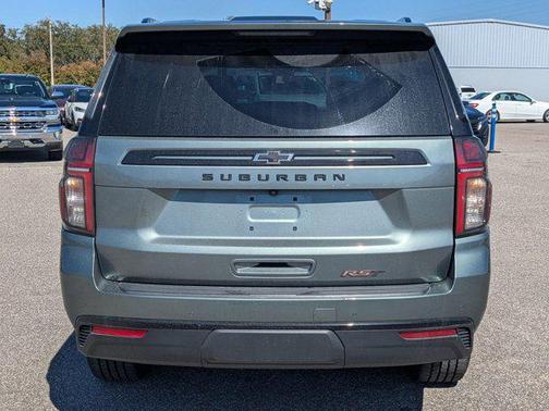 2023 Chevrolet Suburban RST