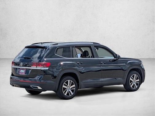 Silver/Gray 2022 Volkswagen Atlas 2.0T SE