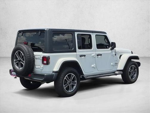 Bright White Clearcoat 2023 Jeep Wrangler 4-Door Sahara 4x4