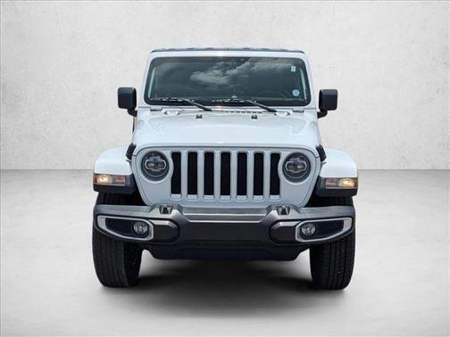 Bright White Clearcoat 2023 Jeep Wrangler 4-Door Sahara 4x4