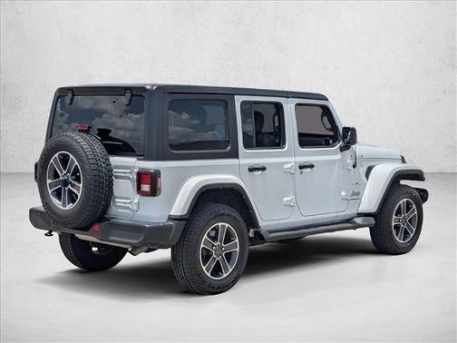 Bright White Clearcoat 2023 Jeep Wrangler 4-Door Sahara 4x4