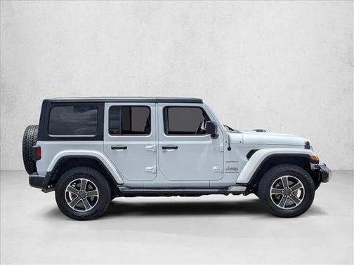 Bright White Clearcoat 2023 Jeep Wrangler 4-Door Sahara 4x4