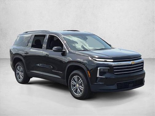 Mosaic Black Metallic 2026 Chevrolet Traverse LT