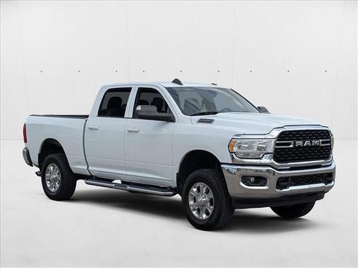 2022 RAM 2500 Big Horn Crew Cab 4x4 6'4' Box