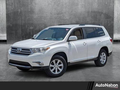 2011 Toyota Highlander SE