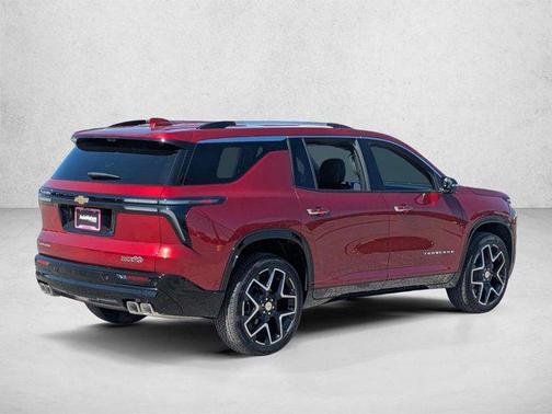 Radiant Red Tintcoat 2026 Chevrolet Traverse High Country