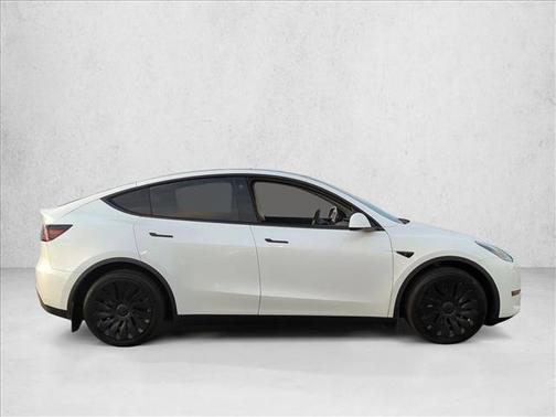 2022 Tesla Model Y Long Range Dual Motor All-Wheel Drive