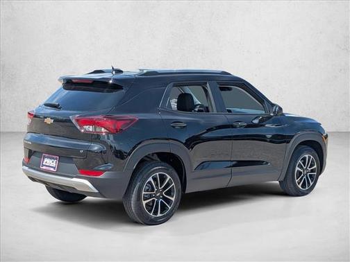 Mosaic Black Metallic 2026 Chevrolet Trailblazer LT