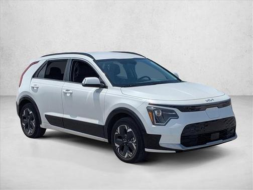 Snow White Pearl 2025 Kia Niro EV Wind