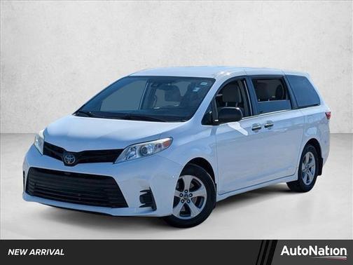 2020 Toyota Sienna SE
