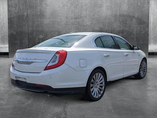 2015 Lincoln MKS Base