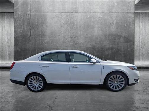 2015 Lincoln MKS Base