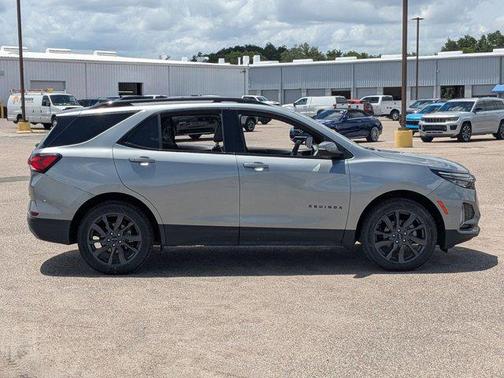 Sterling Gray Metallic 2023 Chevrolet Equinox FWD RS