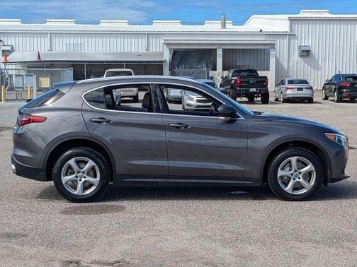 2019 Alfa Romeo Stelvio Base