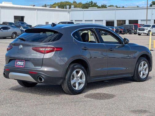 2019 Alfa Romeo Stelvio Base