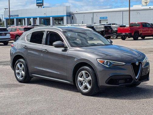 2019 Alfa Romeo Stelvio Base