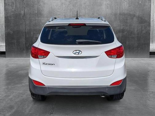 2015 Hyundai TUCSON SE