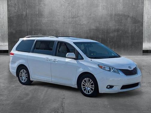 2012 Toyota Sienna XLE