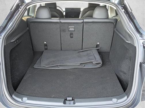 2025 Tesla Model Y Long Range Dual Motor Rear-Wheel Drive