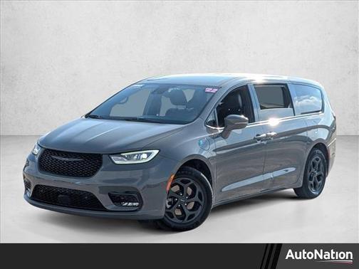 2022 Chrysler Pacifica Hybrid Touring L