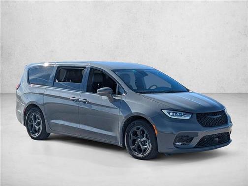 2022 Chrysler Pacifica Hybrid Touring L