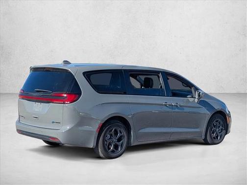 2022 Chrysler Pacifica Hybrid Touring L