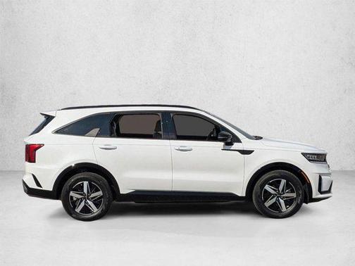 Glacial White Pearl 2023 Kia Sorento S