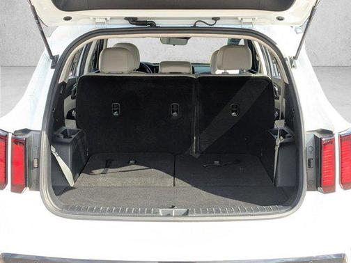 Glacial White Pearl 2023 Kia Sorento S