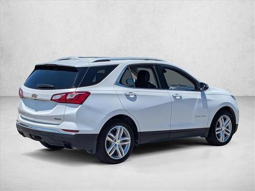 Iridescent Pearl Tricoat 2018 Chevrolet Equinox Premier w/2LZ