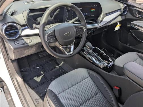 Summit White 2026 Chevrolet Trax LT