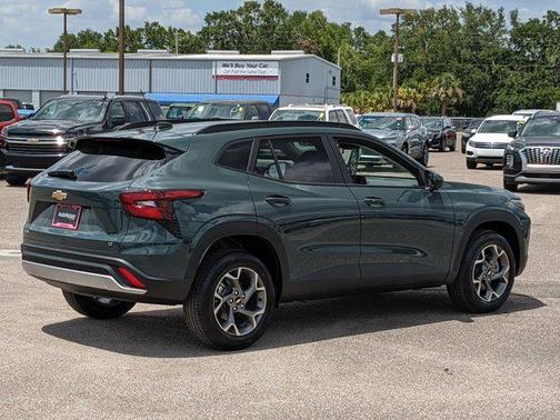 2025 Chevrolet Trax LT