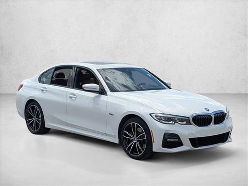 Alpine White 2022 BMW 330e 330e