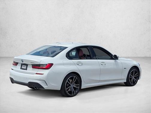 Alpine White 2022 BMW 330e 330e