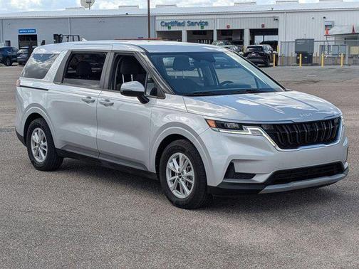 2022 Kia Carnival LX