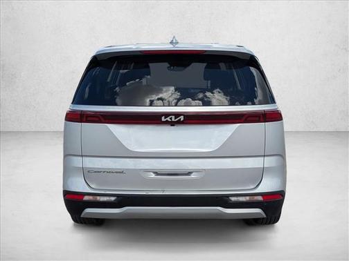 2022 Kia Carnival LX