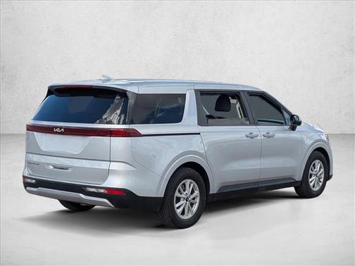 2022 Kia Carnival LX