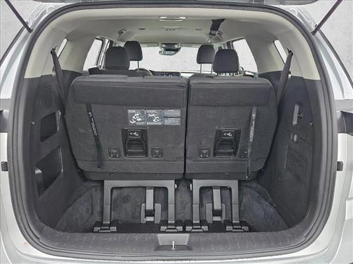 2022 Kia Carnival LX