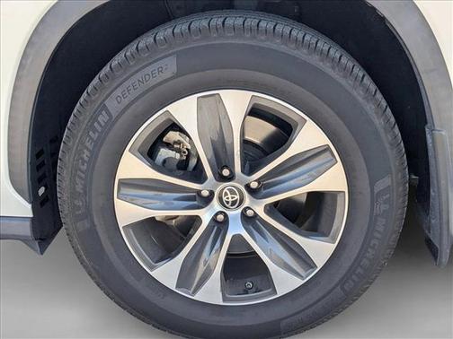 2020 Toyota Highlander Hybrid XLE