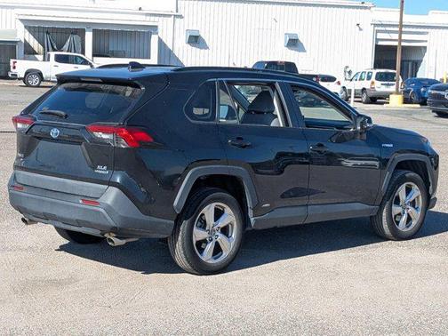 2021 Toyota RAV4 Hybrid XLE Premium