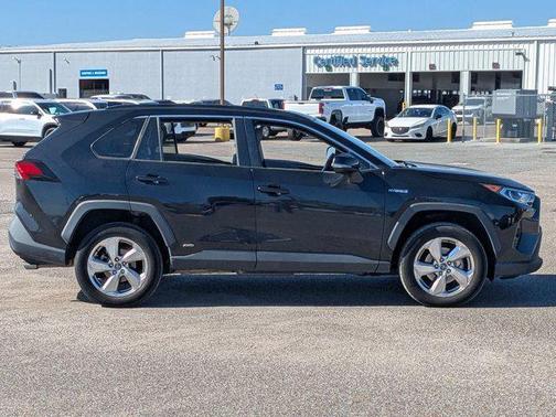 2021 Toyota RAV4 Hybrid XLE Premium