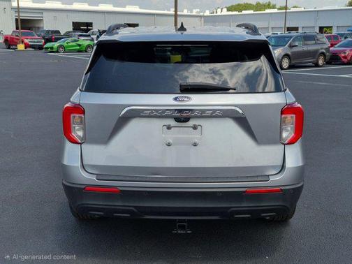 Iconic Silver Metallic 2021 Ford Explorer XLT