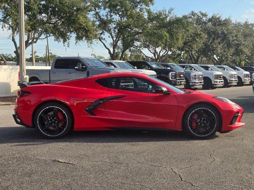 2022 Chevrolet Corvette Stingray w/1LT