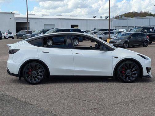 2022 Tesla Model Y Performance Dual Motor All-Wheel Drive