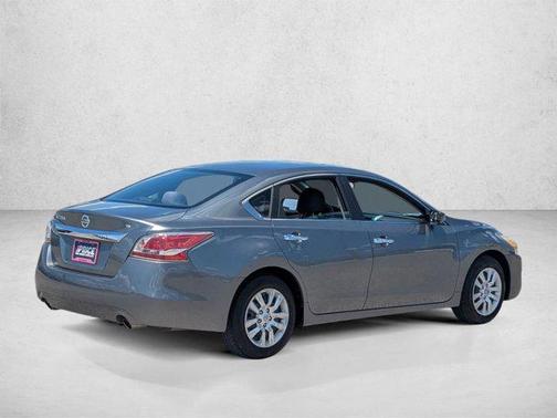 Gun Metallic 2015 Nissan Altima 2.5