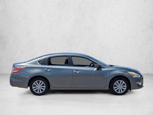 Gun Metallic 2015 Nissan Altima 2.5